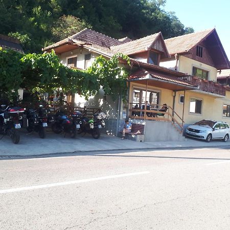 Casa Dina Hotel Baile Herculane Luaran gambar