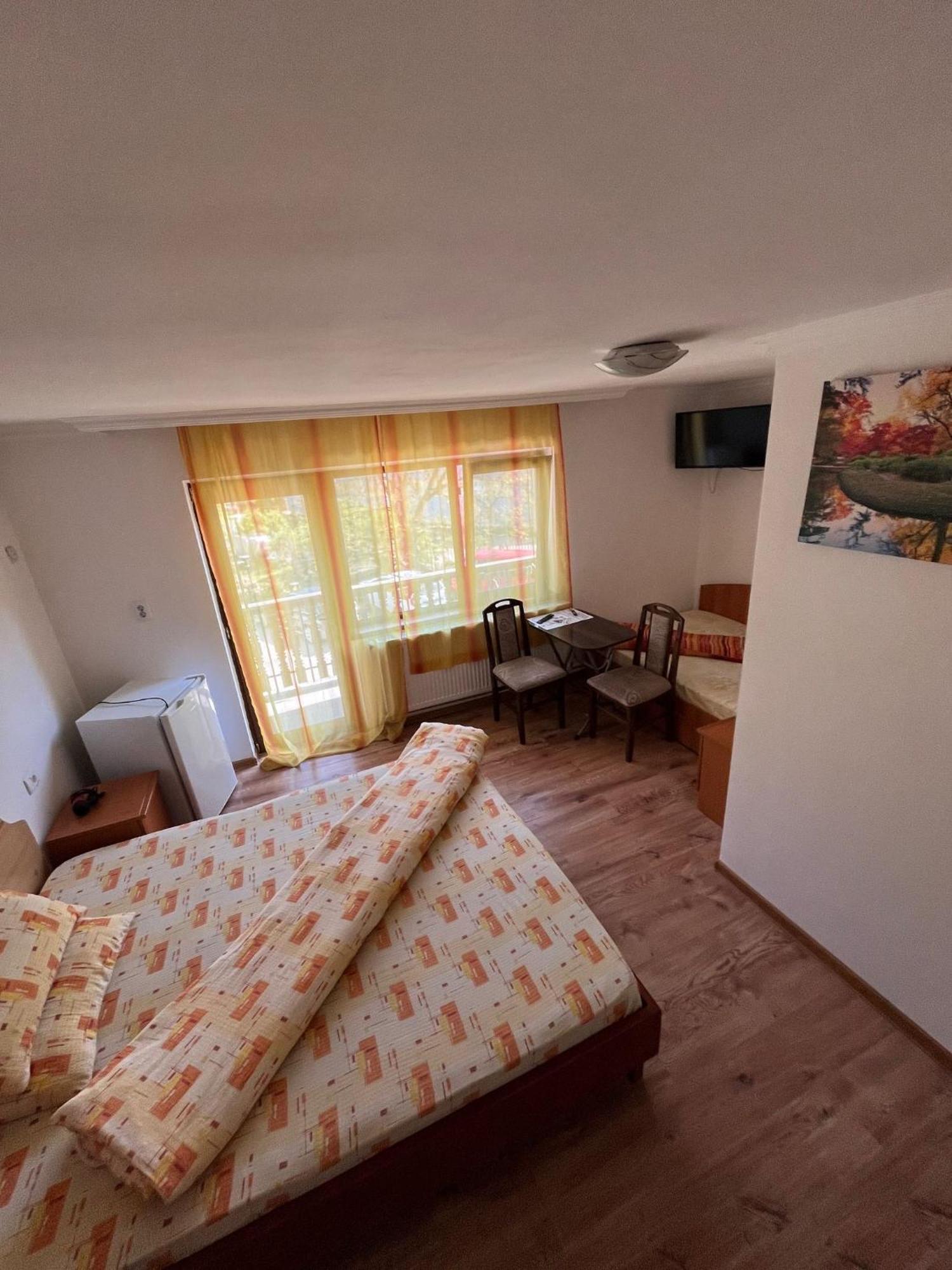 Casa Dina Hotel Baile Herculane Luaran gambar